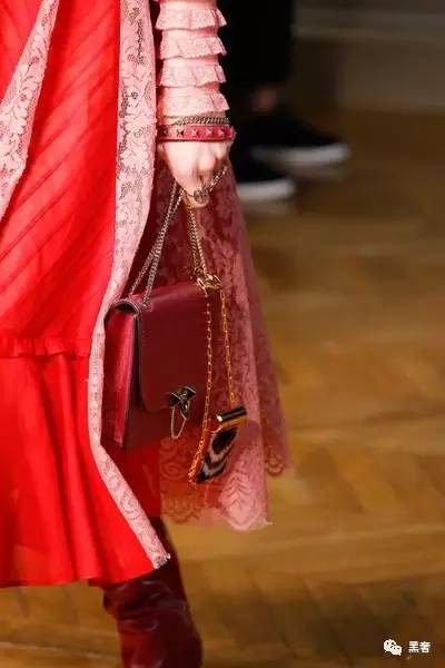 valentino2021秋冬时尚系列,valentino秋冬系列