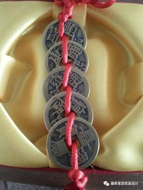 厕所门对客厅怎么解决风水,厕所门对客厅大门化解方法