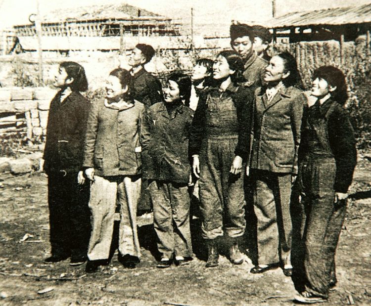 三八往事｜那年，我带着一群“三八”盖大楼