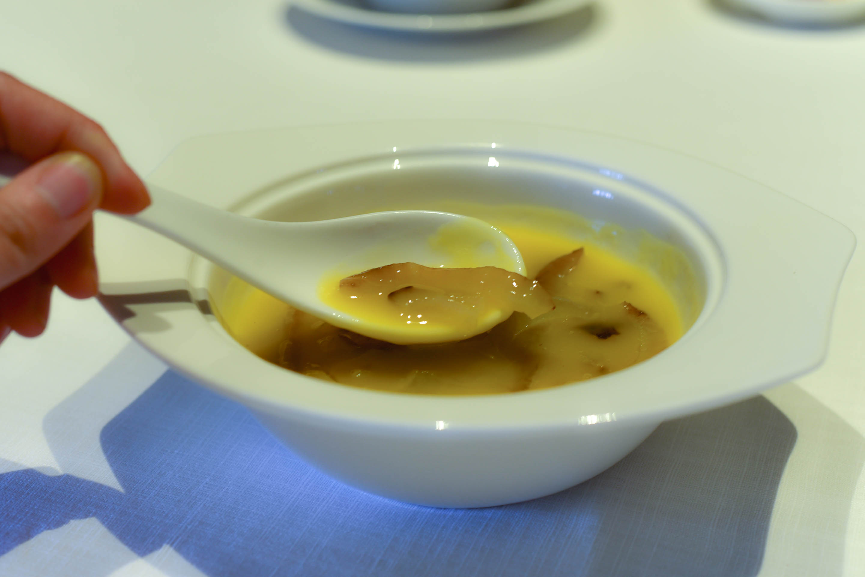 那片天空那片海这里的美人鱼不会游泳