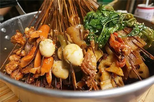 成都宽窄巷子景区特色,成都宽窄巷子有哪些小吃城