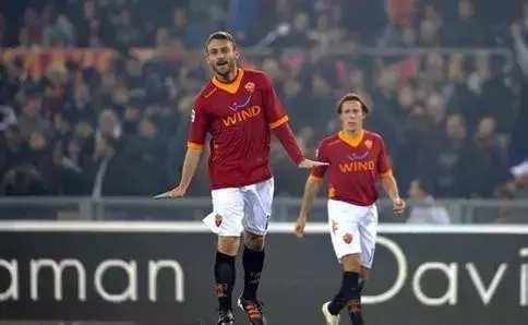 永恒队副——“大师兄”德罗西