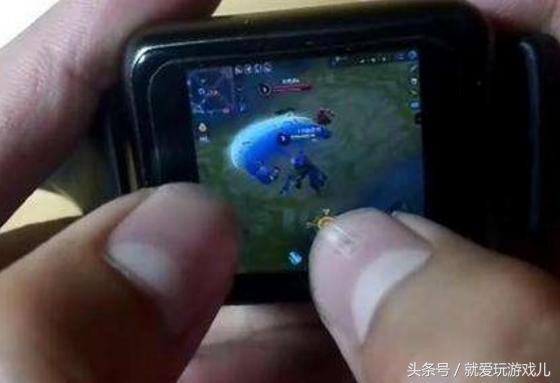 王者荣耀纠结之：为啥被坑总是你？因你永远不知道队友在啥地方玩