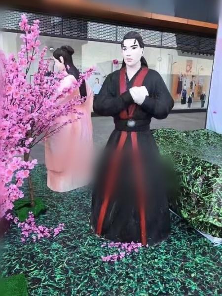 1天收到8部片约片酬过亿，赵又廷红到财富身价暴涨但他很理智