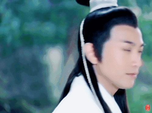 他演《三生三世》老凤凰，天生一副盛世美颜，竟然还会八国语言！