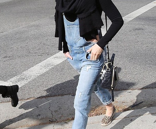 破洞牛仔裤的秘密，你懂吗？