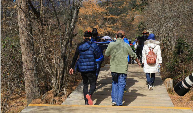 黄龙漂亮吗,惊艳世界的黄龙美景