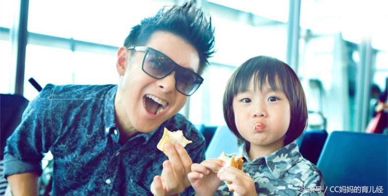 黑人陈建州被双胞胎儿子嫌弃，如何搞好父子关系引深思