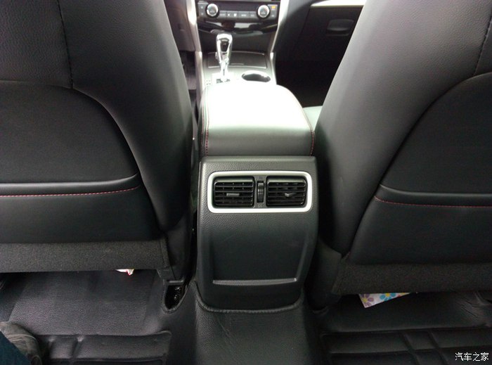 新天籁2.0时尚版,新天籁2.0悦享版