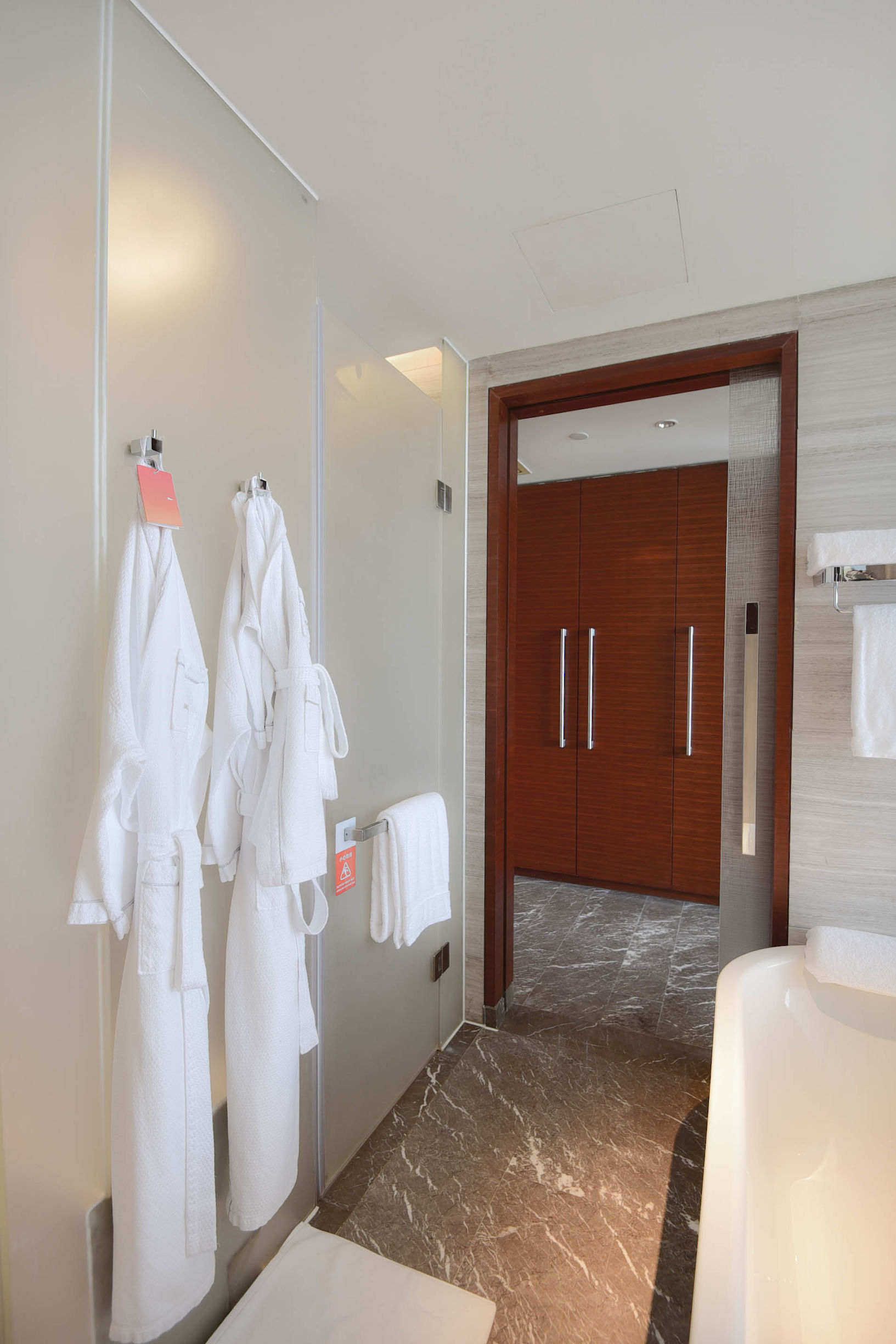 那片天空那片海这里的美人鱼不会游泳