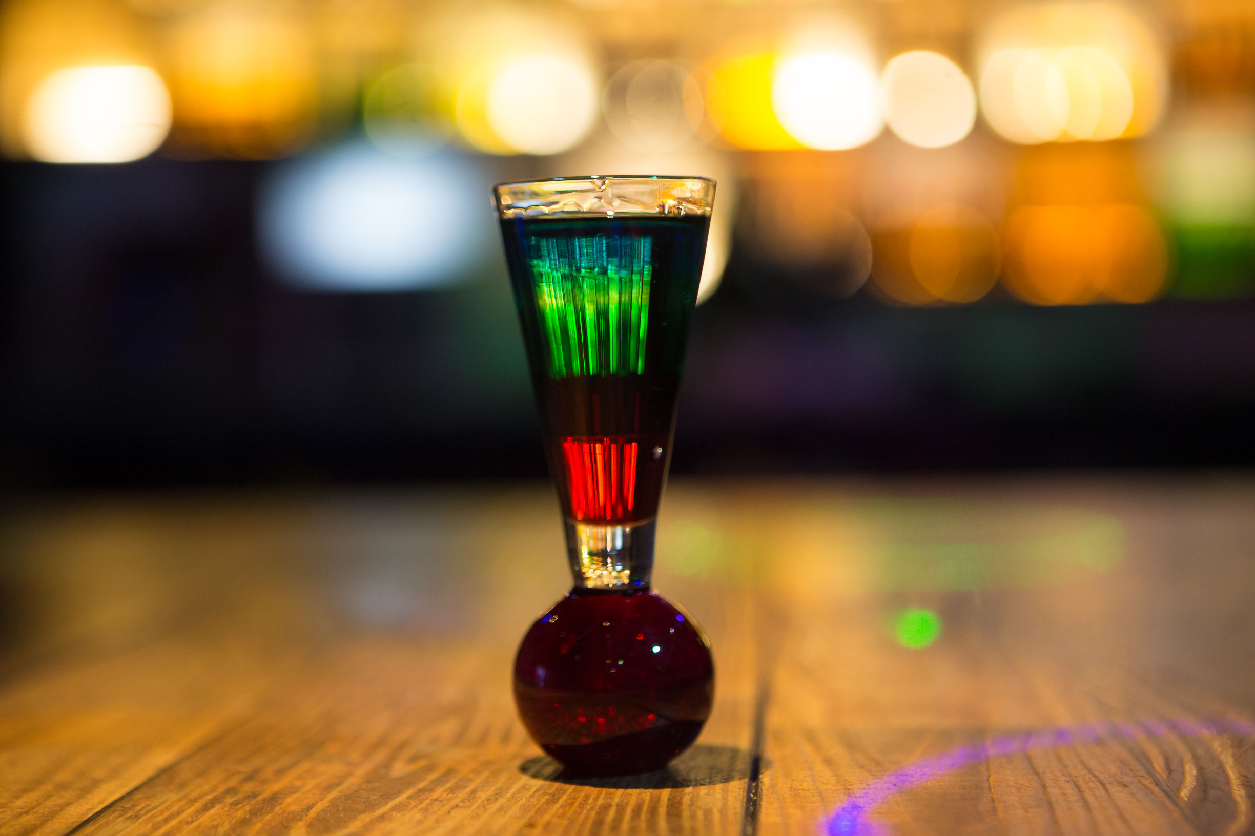 无锡这家酒店,竟然自带酒吧和游戏厅