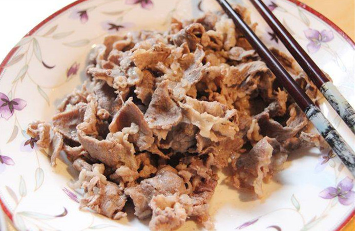 用牛肉做日式饭,做牛肉饭的方法维吾尔语版的