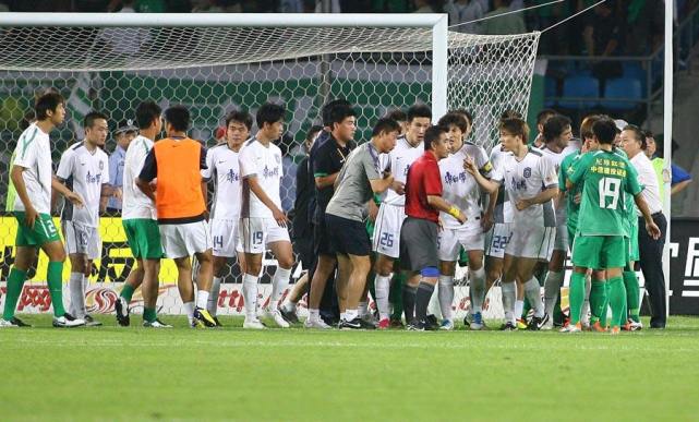 丢人丢到国际上,秦升在恒大踢过球吗