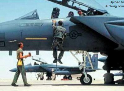 强悍战轰之路：F-15E“泥地老母鸡”的30年