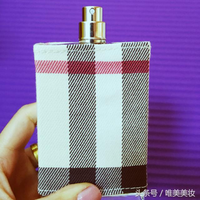 巴宝莉挚爱绯色悦粉香水怎么样,巴宝莉和范思哲香水哪个档次高