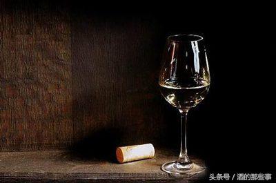 适当饮用葡萄酒的好处,适量饮葡萄酒对人体有什么好处