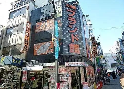 深扒|在日本中古店用1000块就能买只Chanel!