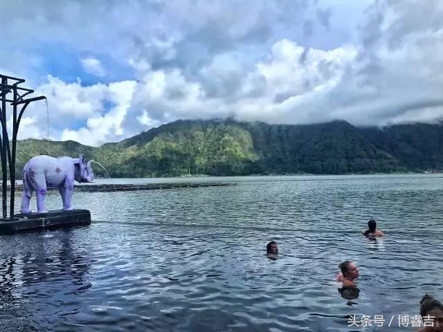 体验过你从未体验过的情感,体验你没体验过的人生