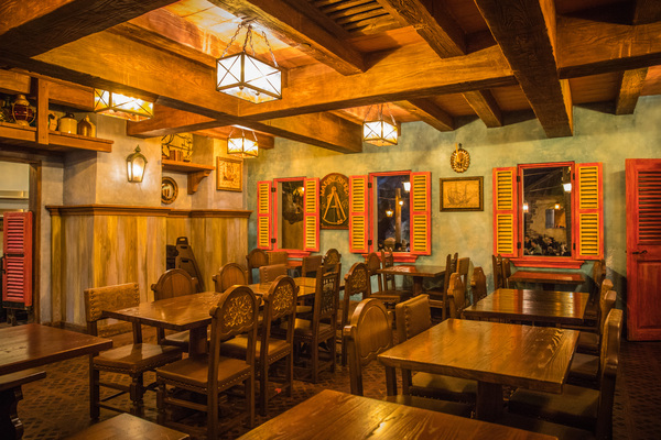 上海迪士尼乐园吃什么比较划算,上海迪士尼酒店住宿攻略