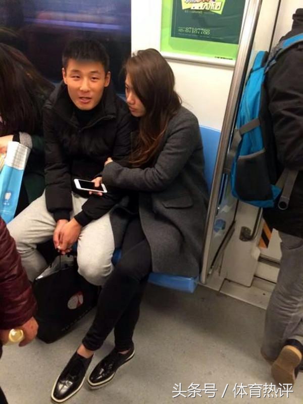 武磊与妻子结婚视频,武磊与妻子结婚5周年