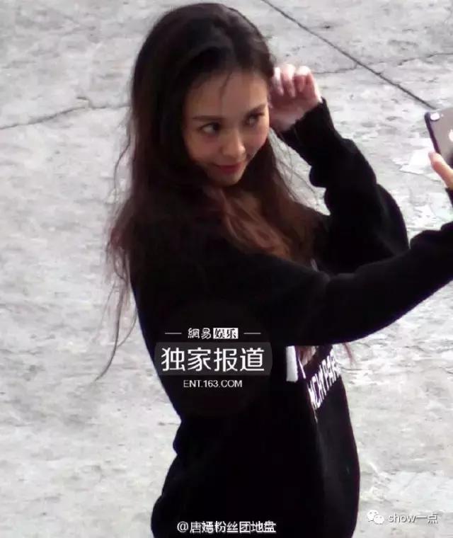 唐嫣米兰时装周优雅时髦,唐嫣真是明星中的时髦精