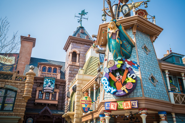 上海迪士尼乐园吃什么比较划算,上海迪士尼酒店住宿攻略