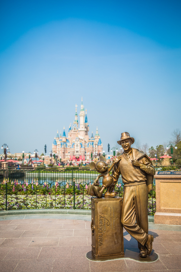 上海迪士尼乐园吃什么比较划算,上海迪士尼酒店住宿攻略