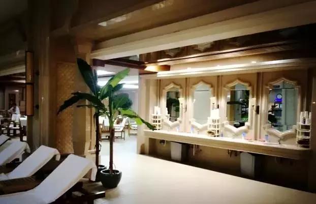 一起泡个温泉,温泉泡池冬天来一场暖暖温泉旅行