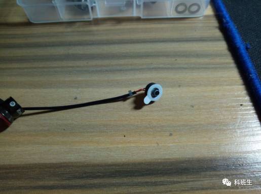 装逼教程｜耳机不用买，自己也能做！