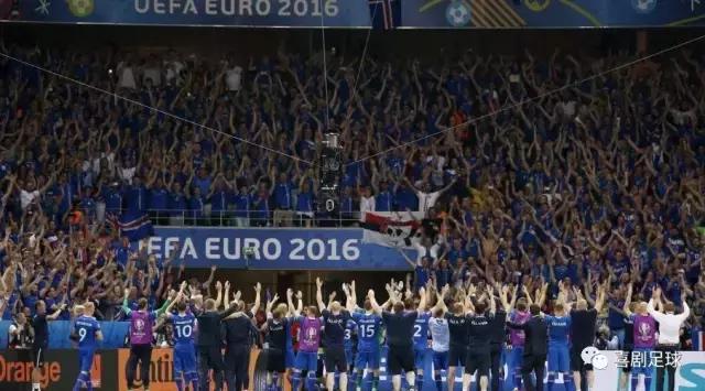 球迷观看中韩对决,球迷观看国足战胜韩国