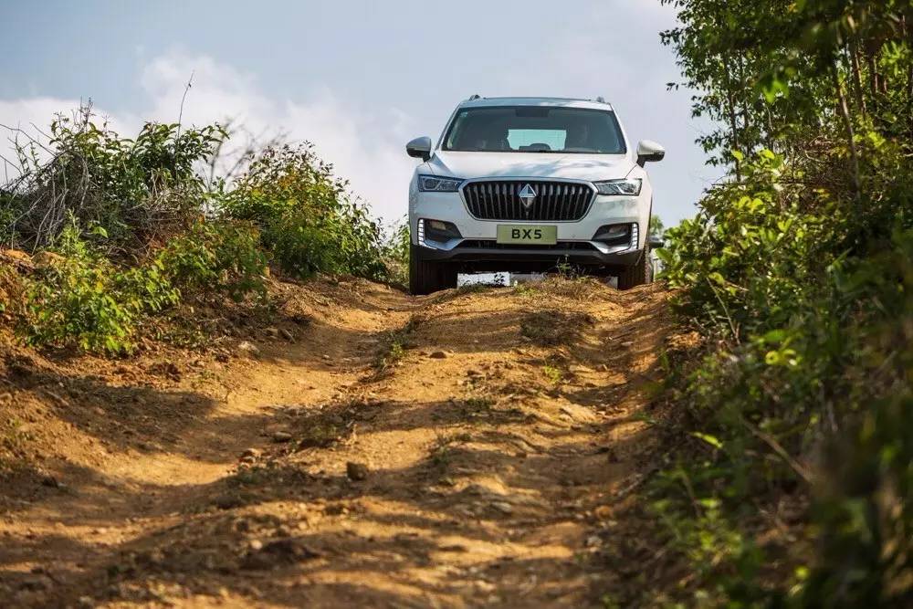 宝沃BX5国内首试为何比奥迪Q3开起来更加得心应手