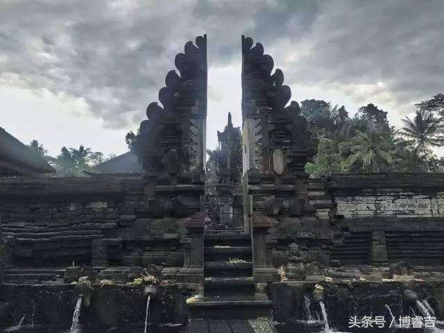 体验过你从未体验过的情感,体验你没体验过的人生