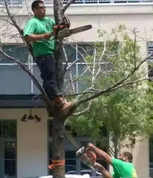 少年，像这样真的就能找到媳妇吗？我也要去买块牌子！