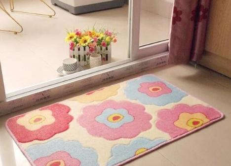 入户门地垫放里面还是外面好,入户地垫放室内还是门外