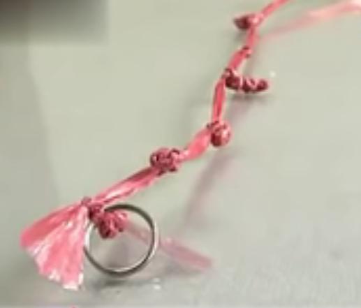 95后小伙一分钟解决水槽堵塞的毛病,乐的丈母娘立马合不拢嘴!