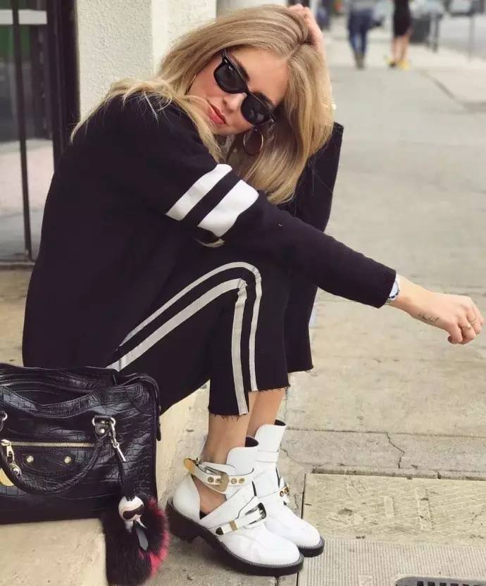 倪妮同款牛仔裤什么牌子,倪妮同款锥形牛仔裤