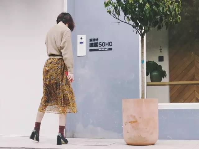 OOTD｜这个春天，要好看的我不止会穿网袜