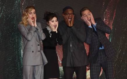 抖森表情包上线~老干部鹿晗,不呆萌张艺兴,脸部失控的胡歌,花痴赵丽颖……差点认不出管理不住自己表情的爱豆们!