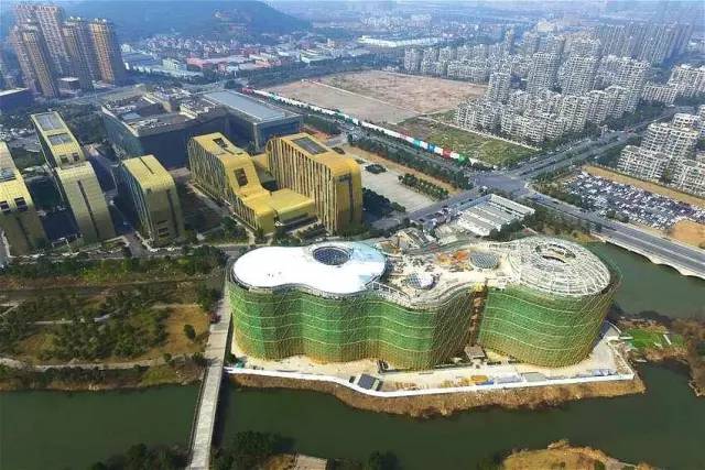 滨江到底是哪里,滨江是一条江吗