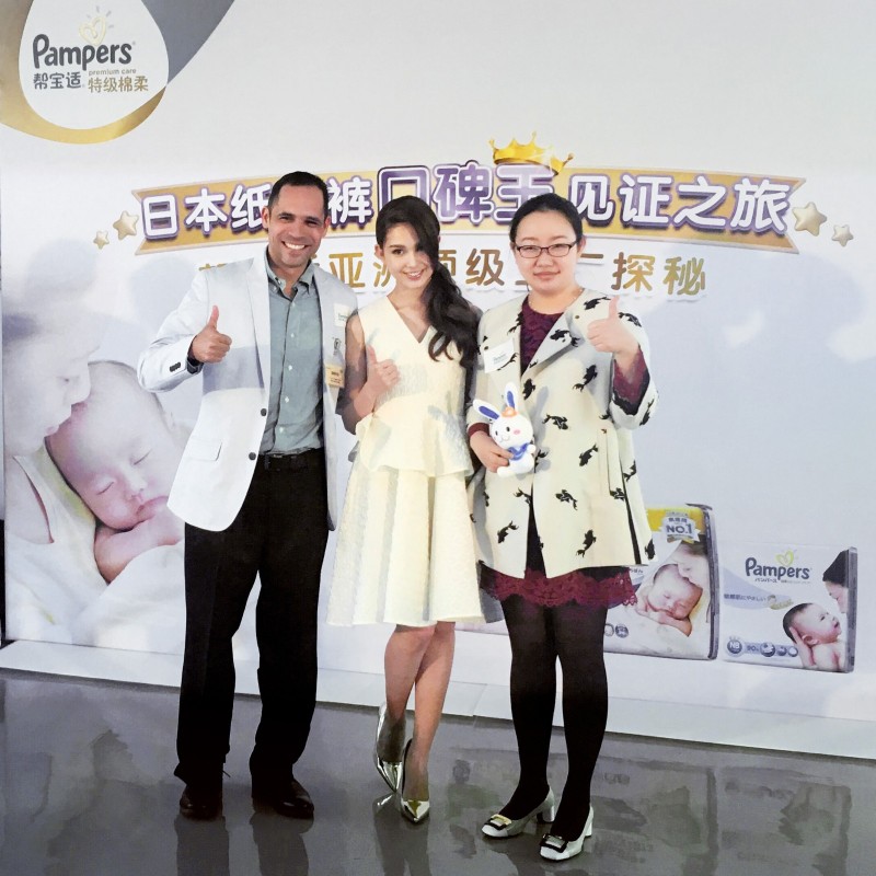 婴儿黑绿色便便是什么原因造成的,宝宝拉的屎先黄色后绿色什么原因