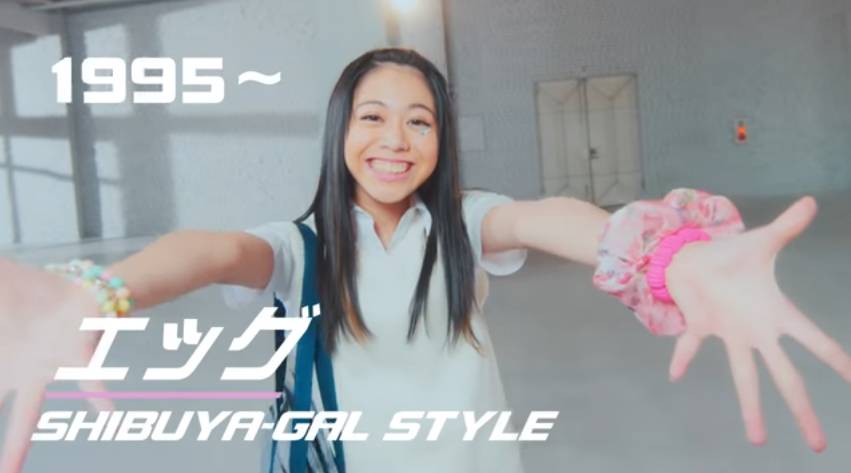 还在为拍照姿势而头疼？卖萌起家的JK们，早在100年前就美成精了！也许她们的某个姿势能带给你一点灵感……