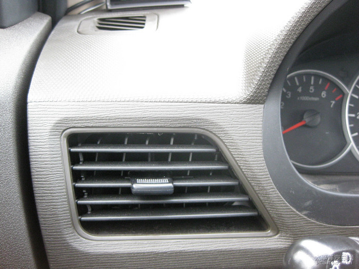 五菱宏光s低配最低价,低配五菱宏光s全款