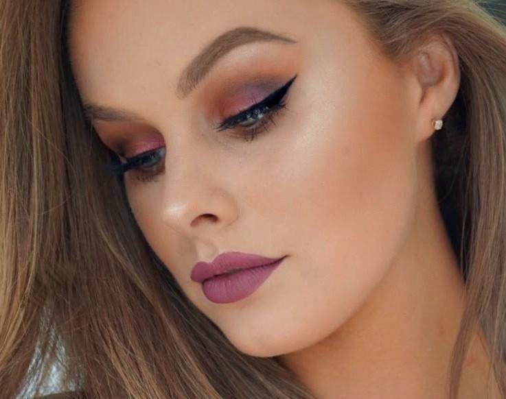 眼影盘新手买什么色系,新手单眼皮橘朵四色眼影盘选哪个