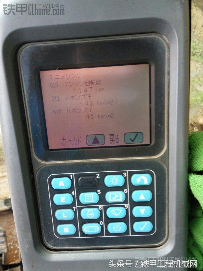 二手小松200-7装车视频,小松200-7老款新款