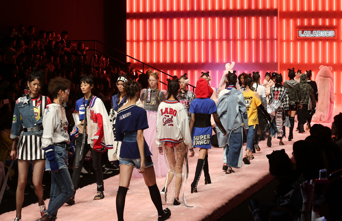 lalabobo澶忓鏂版濂楄,lalabobo鏃惰