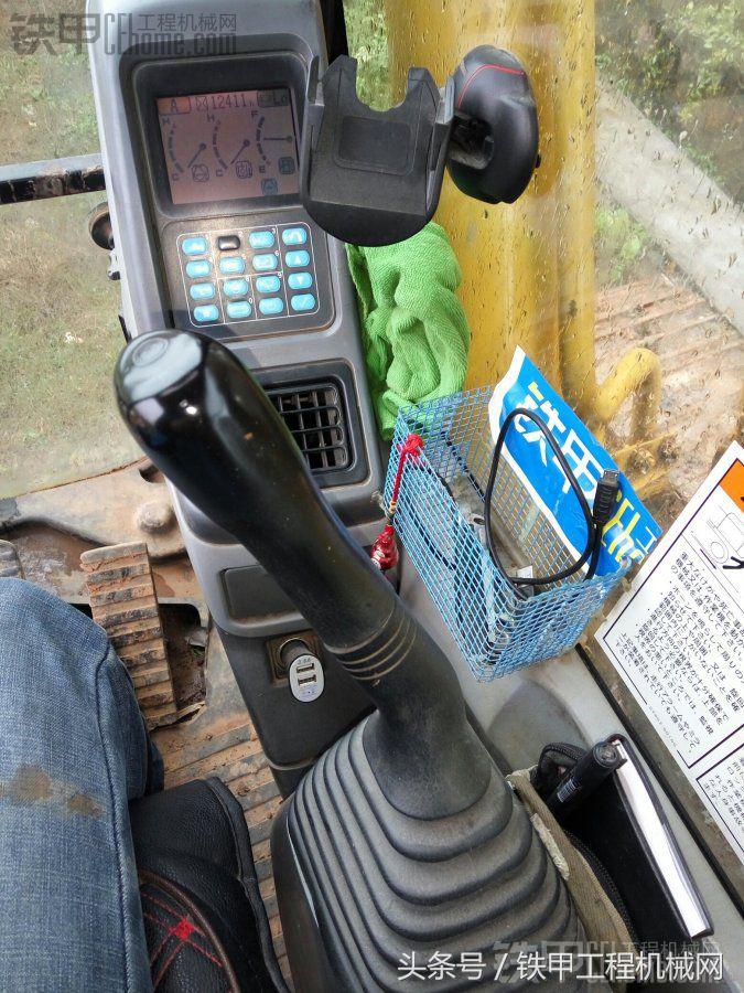 二手小松200-7装车视频,小松200-7老款新款