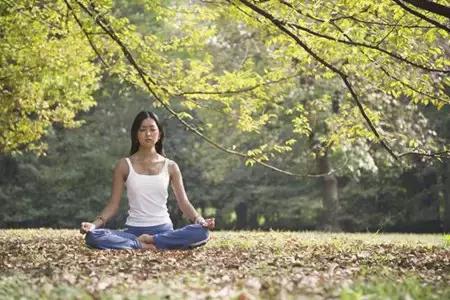 养肺经常拍打两个地方肺好,肺不好有什么症状该如何养肺