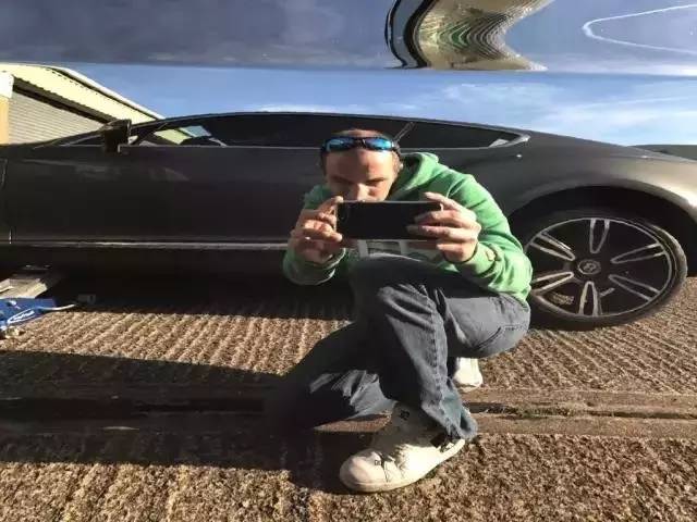 就算你月薪5万又怎样，在这儿也只够洗次车