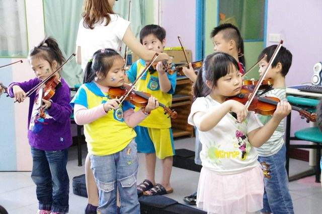 作为家长怎样培养孩子,不自信的孩子如何培养自信心