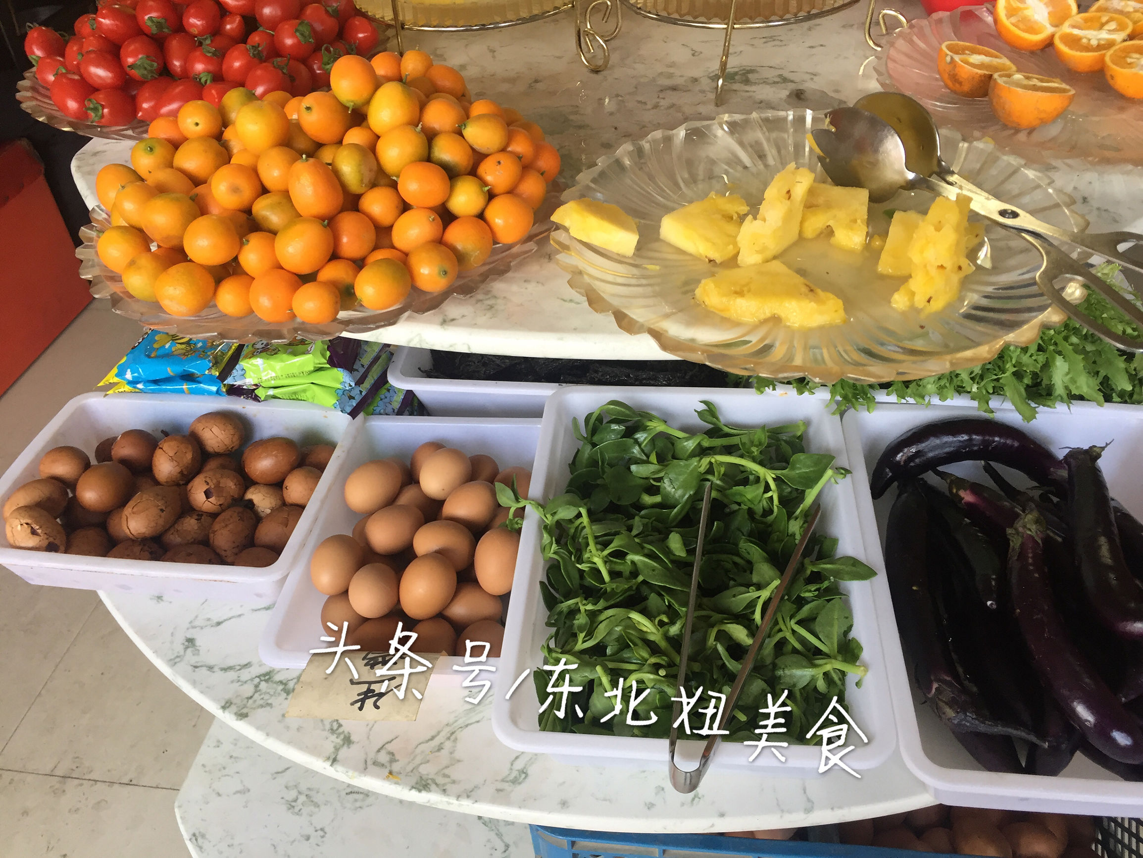 吃自助没吃多少就很撑,吃自助火锅没吃几口就饱了